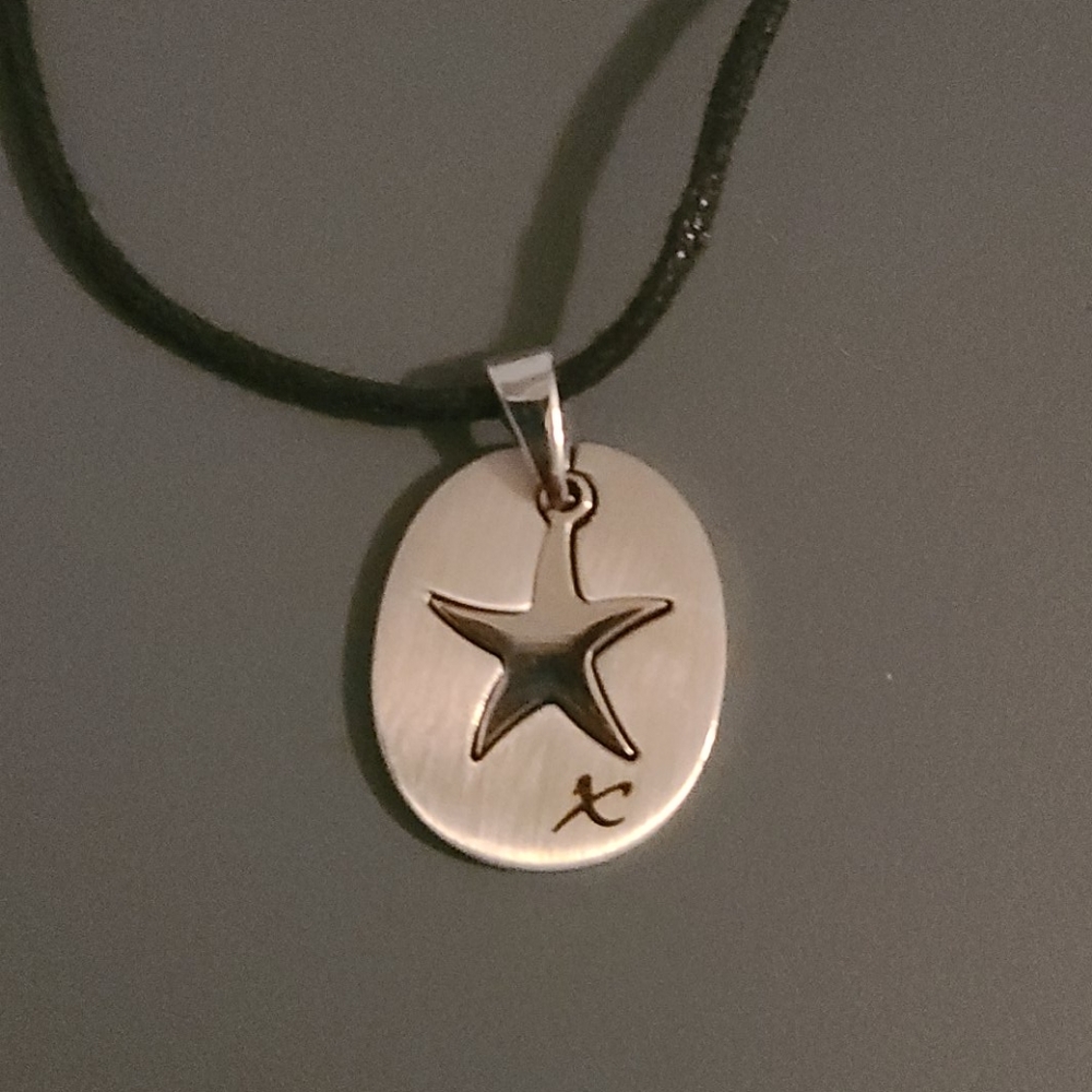 Stainless Steel Oval Shape Star Cut Out Pendant - Picture 1 of 8